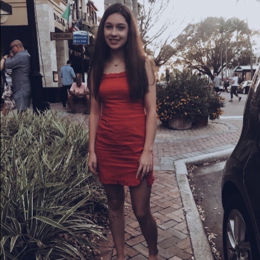 Meet your Posher, Emma